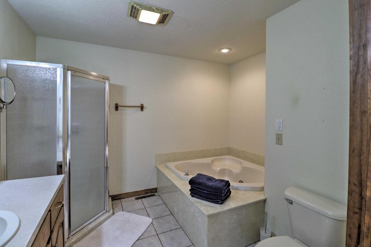 Secluded Marble Falls Family Home With Mtn Views! Eksteriør billede