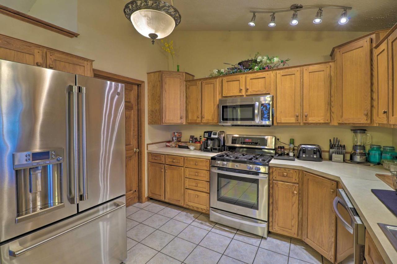 Secluded Marble Falls Family Home With Mtn Views! Eksteriør billede