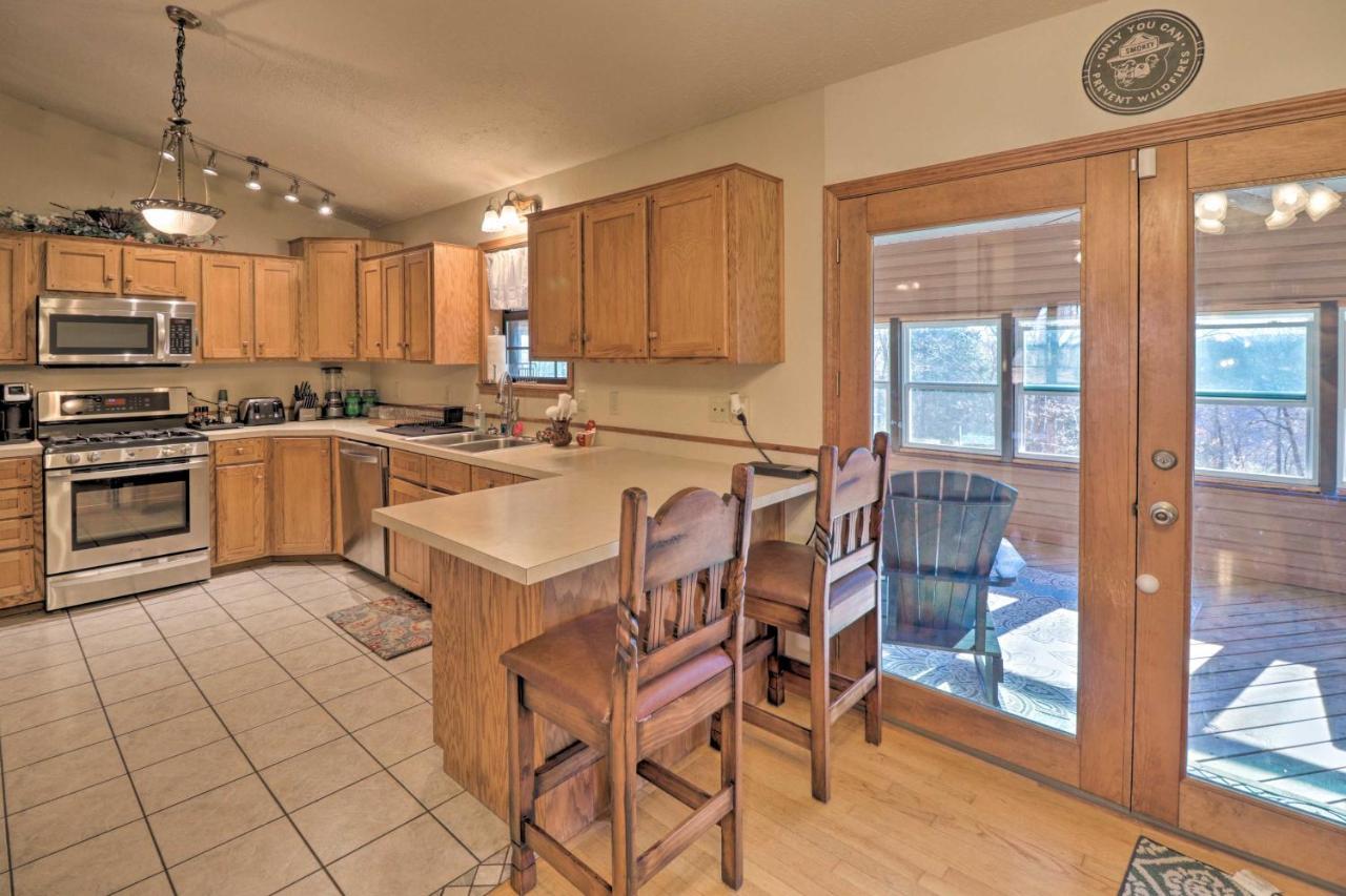 Secluded Marble Falls Family Home With Mtn Views! Eksteriør billede